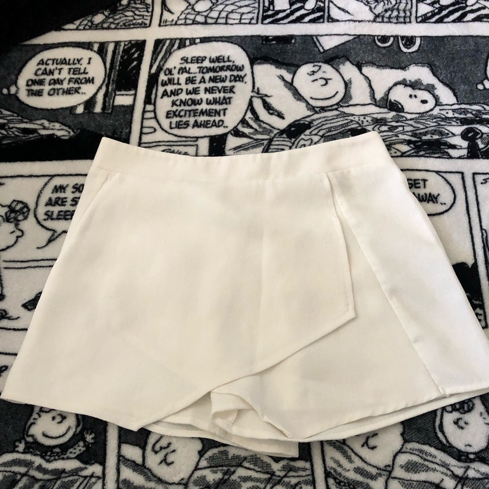 Short skirt